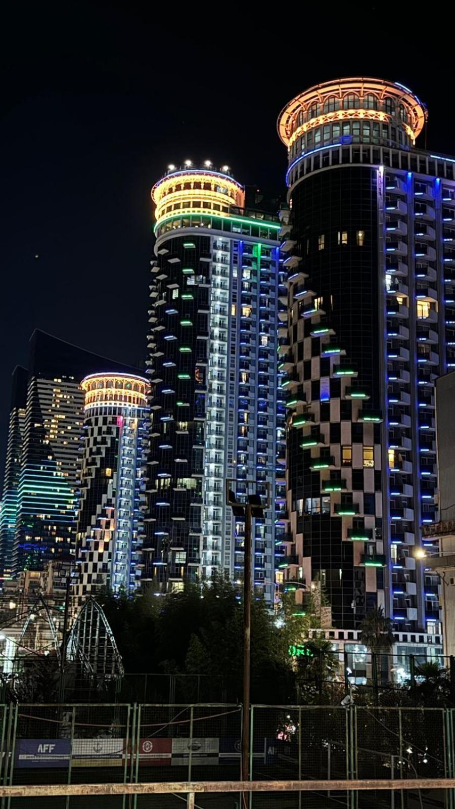 Orbi Sea Towers Sea Wiev 公寓 巴统